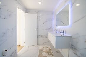 Ilha do Sol Luxury in an Ideal Location