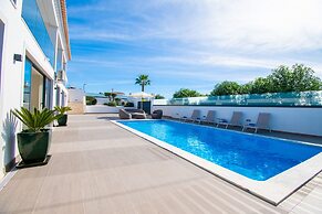 Ilha do Sol Luxury in an Ideal Location