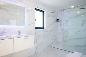 Ilha do Sol Luxury in an Ideal Location