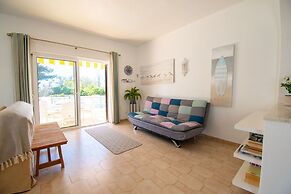 61 vdm Superb Villa on Vale do Milho With Heated