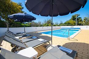 61 vdm Superb Villa on Vale do Milho With Heated