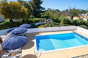 61 vdm Superb Villa on Vale do Milho With Heated