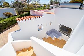 61 vdm Superb Villa on Vale do Milho With Heated