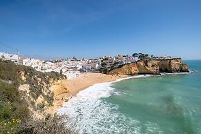 61 vdm Superb Villa on Vale do Milho With Heated