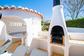 61 vdm Superb Villa on Vale do Milho With Heated