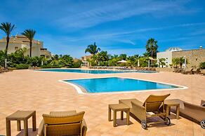 7 Boa Nova Immaculately Presented TWO Storey TOW