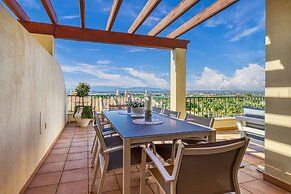 7 Boa Nova Immaculately Presented TWO Storey TOW