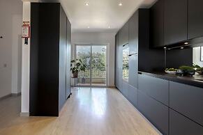 7 Boa Nova Immaculately Presented TWO Storey TOW