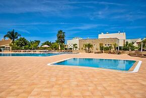 7 Boa Nova Immaculately Presented TWO Storey TOW