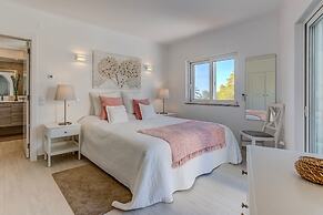 66 ADM Clara Beautifully Renovated Villa