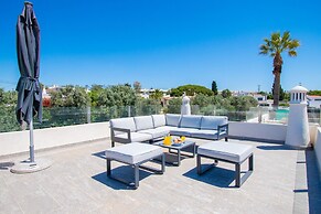 Casa Colmeia in Carvoeiro