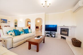 Casa Filipa Upper Floor