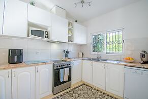 99 ADM Casa Mendes Fabulous Townhouse With Share