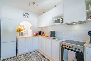 99 ADM Casa Mendes Fabulous Townhouse With Share