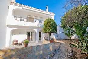 99 ADM Casa Mendes Fabulous Townhouse With Share