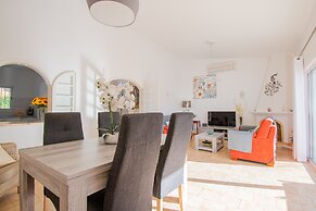 99 ADM Casa Mendes Fabulous Townhouse With Share