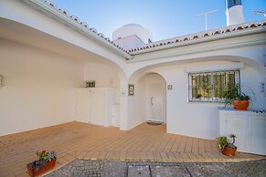 99 ADM Casa Mendes Fabulous Townhouse With Share