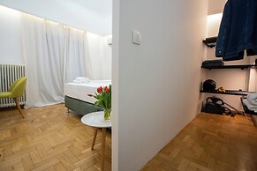 Ruby's Urban Residence Koukaki