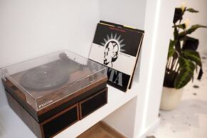 Ruby's Urban Residence Koukaki