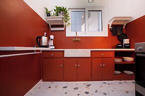 Ruby's Urban Residence Koukaki