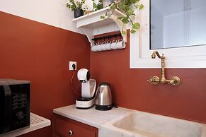 Ruby's Urban Residence Koukaki