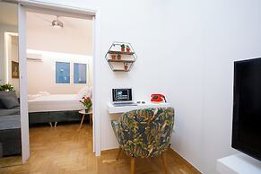 Ruby's Urban Residence Koukaki