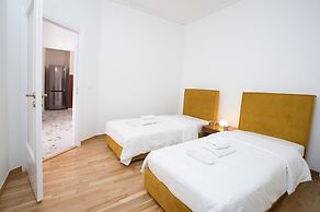 Ruby's Urban Residence Koukaki