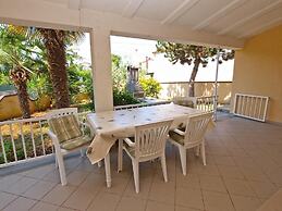 Holiday Home With Barbecue in Medulin