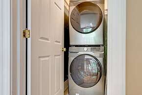 Waterfront 4BR Cottage Boat Deck BBQ