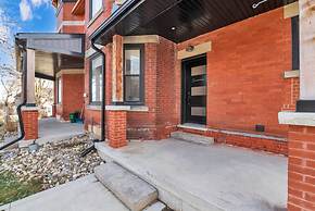 Tranquil 2BR Triplex in the Heart of Shelburne