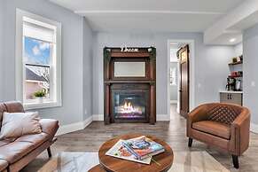 Tranquil 2BR Triplex in the Heart of Shelburne