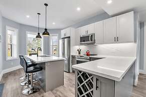 Tranquil 2BR Triplex in the Heart of Shelburne