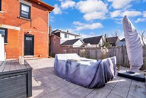 Tranquil 2BR Triplex in the Heart of Shelburne
