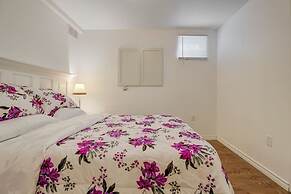 Comfortable Whitby 2 Bedroom Lower Suite