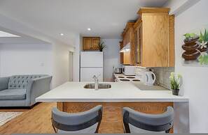 Comfortable Whitby 2 Bedroom Lower Suite