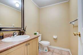 Brampton Retreat Quiet 2BR Residential Area