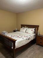 Brampton Retreat Quiet 2BR Residential Area
