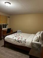 Brampton Retreat Quiet 2BR Residential Area