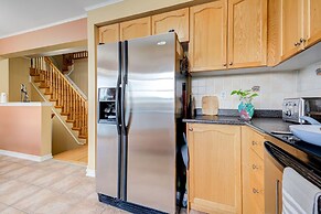Brampton Retreat Quiet 2BR Residential Area