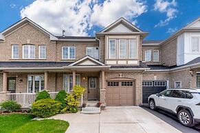 Brampton Retreat Quiet 2BR Residential Area