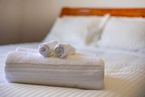 Chic 1BR Retreat Perfect for Niagara Falls Trips