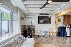 Waterfront Cottage w Swim Spa BBQ Close to Skiing