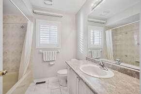 Spacious Whitby Haven 3BR Home Parking