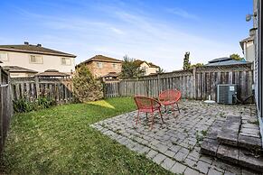 Spacious Whitby Haven 3BR Home Parking