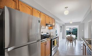 Spacious Whitby Haven 3BR Home Parking