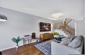 Spacious Whitby Haven 3BR Home Parking