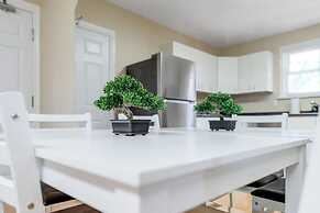 Charming 3BR Home in Quiet Kitchener Neighborhood