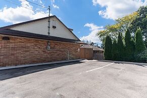Charming 3BR Home in Quiet Kitchener Neighborhood