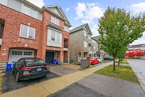 Chic 2BR House Newly Renovated Central Spot