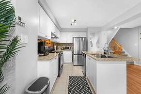 Chic 2BR House Newly Renovated Central Spot